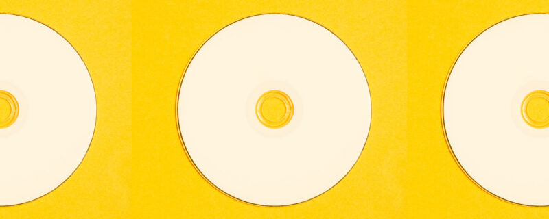 3 yellow circles on a dark yellow background